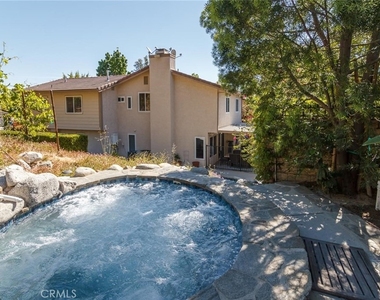 7019 Woodstone Place - Photo Thumbnail 24