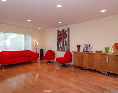 7019 Woodstone Place - Photo Thumbnail 2
