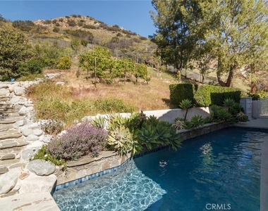 7019 Woodstone Place - Photo Thumbnail 23