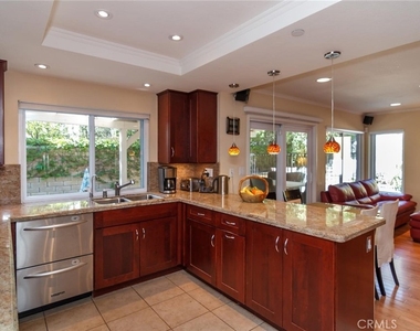 7019 Woodstone Place - Photo Thumbnail 6