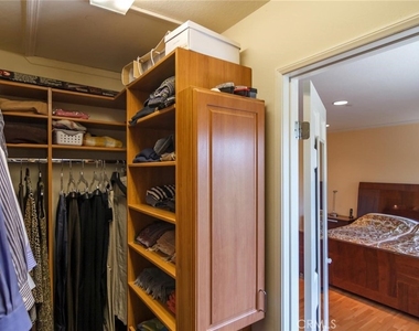 7019 Woodstone Place - Photo Thumbnail 13