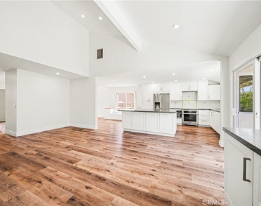 28817 Barragan - Photo Thumbnail 25
