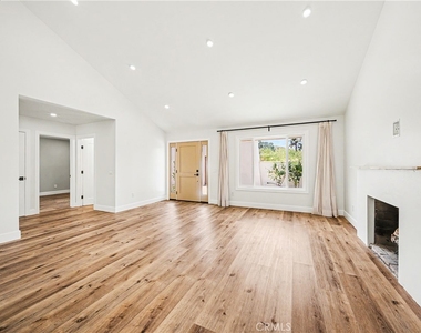 28817 Barragan - Photo Thumbnail 12