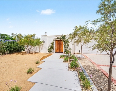 28817 Barragan - Photo Thumbnail 3