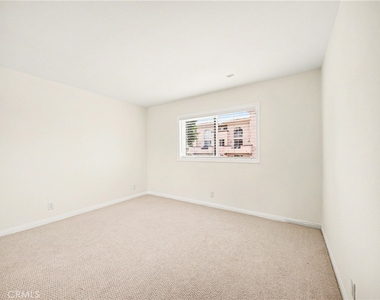 5224 Denny - Photo Thumbnail 23