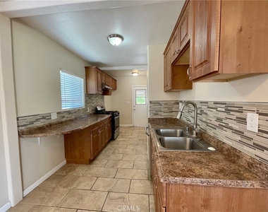 15142 Georgia Avenue - Photo Thumbnail 15