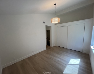 21475 Aguilar - Photo Thumbnail 7