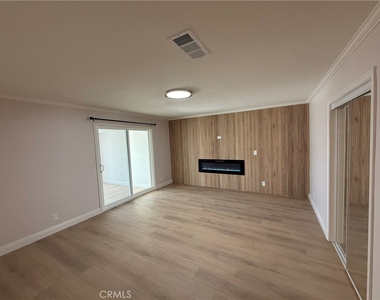 5621 Kenwood - Photo Thumbnail 6