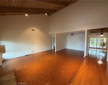 24961 El Caballo - Photo Thumbnail 6