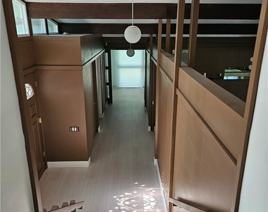 3657 Broadmoor Boulevard - Photo Thumbnail 5