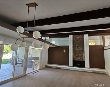 3657 Broadmoor Boulevard - Photo Thumbnail 8
