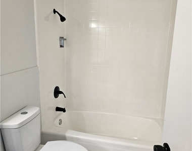 3657 Broadmoor Boulevard - Photo Thumbnail 32