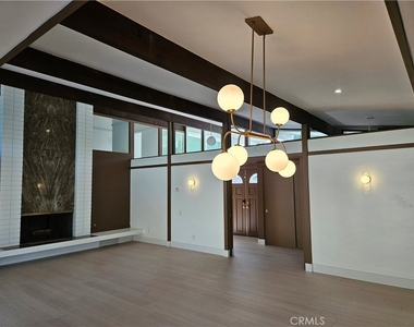 3657 Broadmoor Boulevard - Photo Thumbnail 10