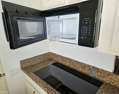 3657 Broadmoor Boulevard - Photo Thumbnail 20