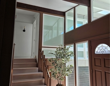 3657 Broadmoor Boulevard - Photo Thumbnail 14