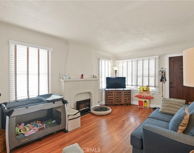 1466 W Santa Cruz - Photo Thumbnail 1