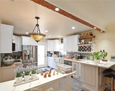 1466 W Santa Cruz - Photo Thumbnail 3