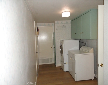 1100 La Senda Drive - Photo Thumbnail 13