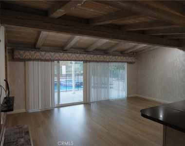 1100 La Senda Drive - Photo Thumbnail 3
