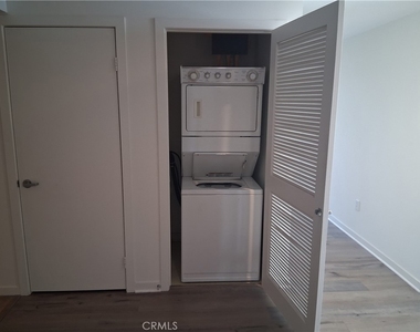 400 W Ocean Boulevard - Photo Thumbnail 10