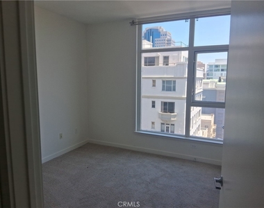 400 W Ocean Boulevard - Photo Thumbnail 17