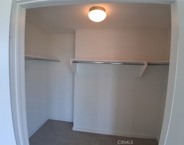 400 W Ocean Boulevard - Photo Thumbnail 18