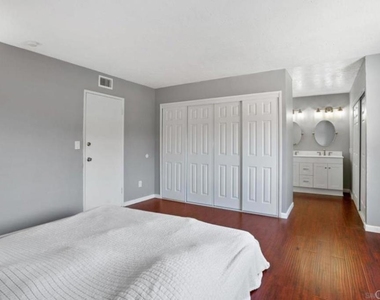 4166 Balboa Way - Photo Thumbnail 15