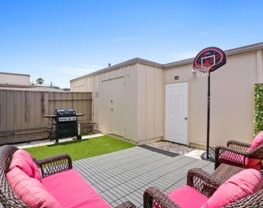 4166 Balboa Way - Photo Thumbnail 24