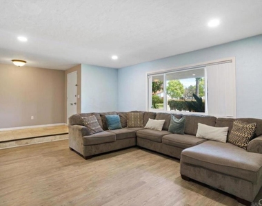4166 Balboa Way - Photo Thumbnail 11