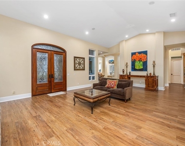 44915 Palladian Court - Photo Thumbnail 25