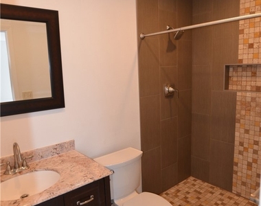 3061 Madison - Photo Thumbnail 10