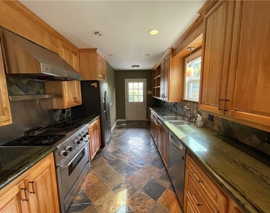 220 Baltimore Avenue - Photo Thumbnail 3