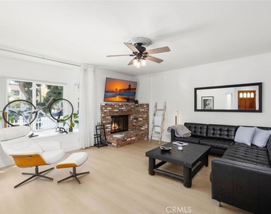 222 17th Street - Photo Thumbnail 1