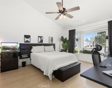 222 17th Street - Photo Thumbnail 26