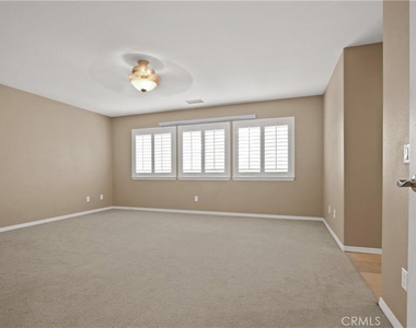 823 Canterbury Lane - Photo Thumbnail 20