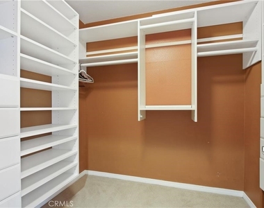 823 Canterbury Lane - Photo Thumbnail 22
