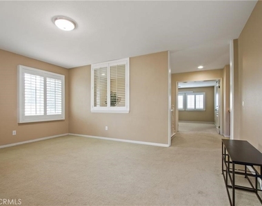 823 Canterbury Lane - Photo Thumbnail 29
