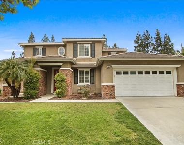 823 Canterbury Lane - Photo Thumbnail 1