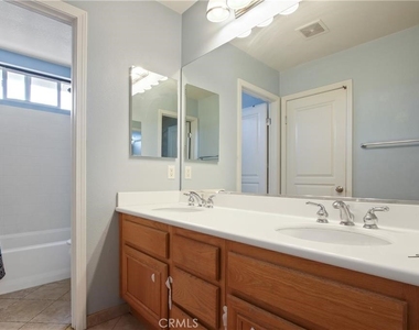 823 Canterbury Lane - Photo Thumbnail 25