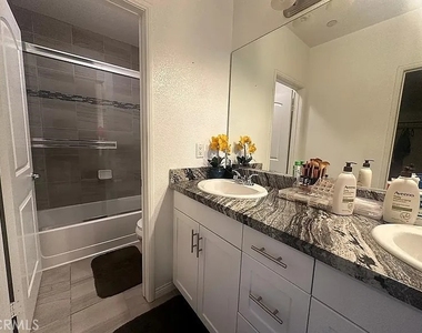 9029 Kimberly - Photo Thumbnail 16