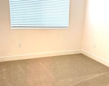 7267 Aura Circle - Photo Thumbnail 16