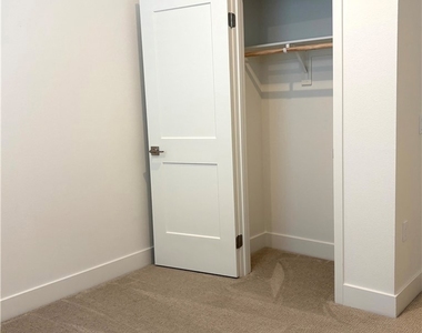 7267 Aura Circle - Photo Thumbnail 17