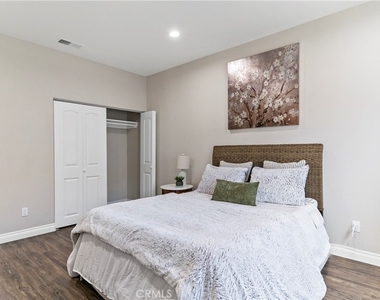 14102 Edwards - Photo Thumbnail 25
