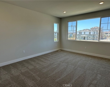 16668 Bristlecone Ave - Photo Thumbnail 15
