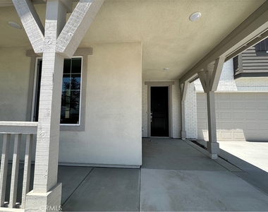 16668 Bristlecone Ave - Photo Thumbnail 11