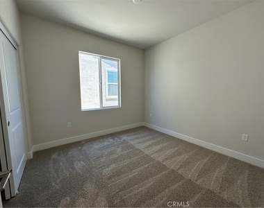 16668 Bristlecone Ave - Photo Thumbnail 21
