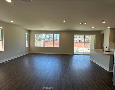 16668 Bristlecone Ave - Photo Thumbnail 13
