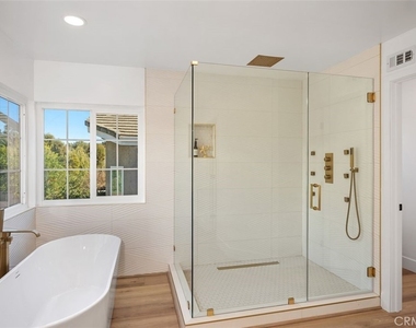 24891 Zumaya Court - Photo Thumbnail 17