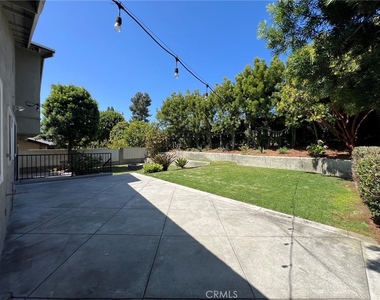 25281 Parthenon Avenue - Photo Thumbnail 5