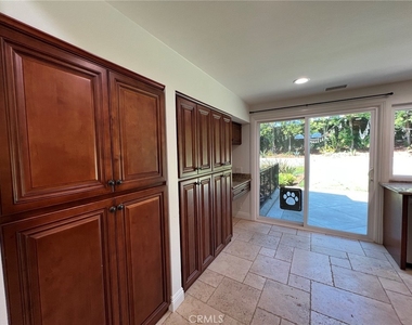 25281 Parthenon Avenue - Photo Thumbnail 3